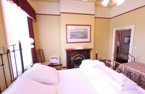 Maldon Bed & Breakfast | Palm House