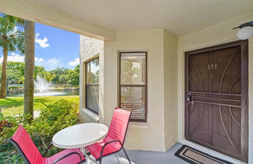 Trailer Estates Apartment | Palm Lagoon