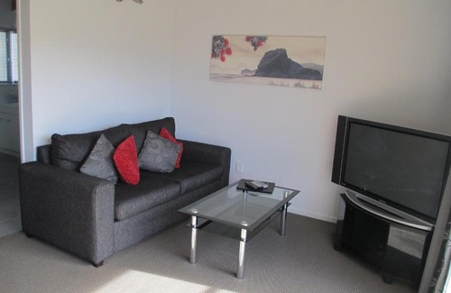 Whangamata Hotel | Palm Pacific Resort & Motel