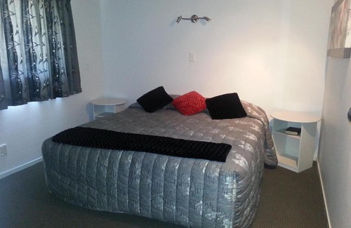 Whangamata Hotel | Palm Pacific Resort & Motel
