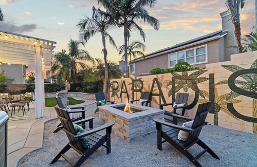 Placentia House | Palm Paradise: Hot Tub, Barrel Sauna, Putting, Game Room, Gym