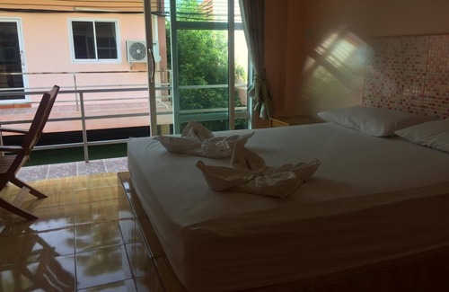 Krasae Sin Hotel | Palm Payom Village Resort