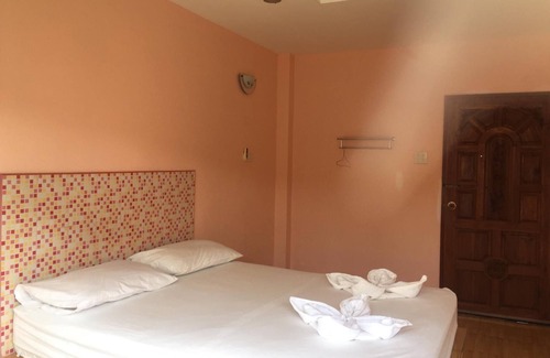 Krasae Sin Hotel | Palm Payom Village Resort