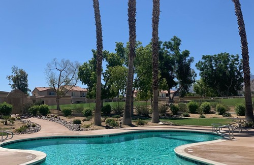 Palm Desert Condo | Palm Royale Condo with Swimming Pool, tennis and Golf course Access