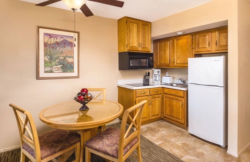 Palm Springs Resort | Palm Springs, CA 1BR Condo, Pet-Friendly Resort w/Pool, Golf, Near Attractions