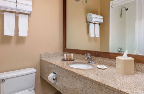 Palm Springs Resort | Palm Springs, CA 1BR Condo, Pet-Friendly Resort w/Pool, Golf, Near Attractions