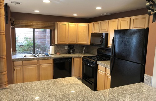 Canyon Sands Condo | Palm Springs Canyon Sand Escape