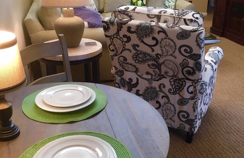 Downtown Palm Springs Condo | Palm Springs Deauville Desert Garden