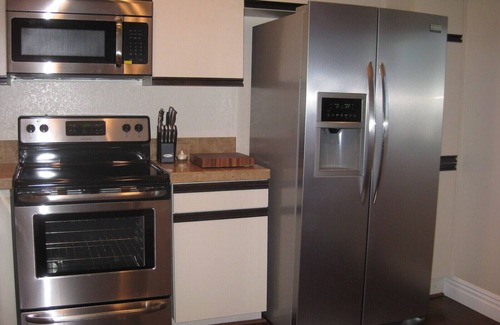 Palm Springs House | Palm Springs, Desert Princess Golf Club Condo 2 Master, New Cal Kings