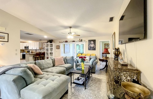 Palm Springs House | Palm Springs FL home sweet home next to Trump golf course, close to ocean