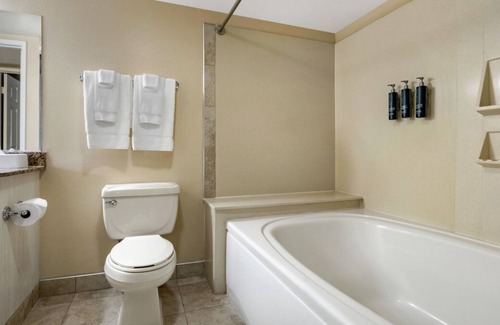 Canyon Corridor Resort | Palm Springs Getaway! 3 Amazing Suites w/ Stunning View | 2 Outdoor Pools