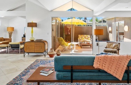 Old Las Palmas Condo | Palm Springs Mid Mod Style