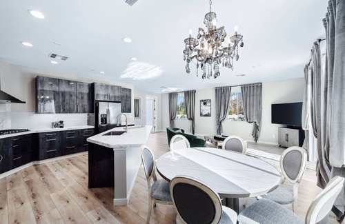 Racquet Club West House | Palm Springs Paradise view with Large Pool and SPA.