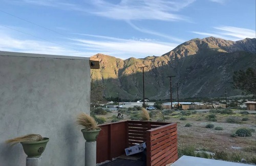 Palm Springs Apartment | Palm Springs studio only 10 mins to downtown