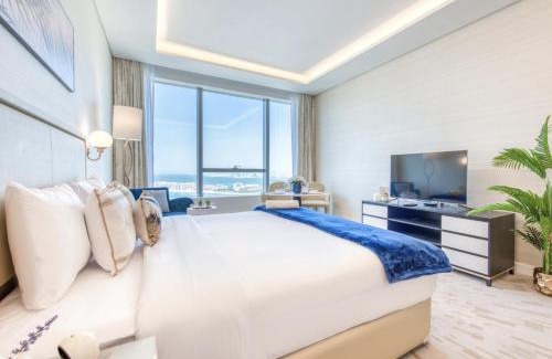 Palm Jumeirah Apartment | Palm Tower Stylish Studio02 with Sea View Infinity Pool