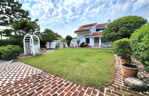 Seogwipo City House | Palm Tree Hill Villa