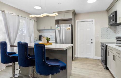 Dania Beach House | Palm Tree Paradise in Dania Beach