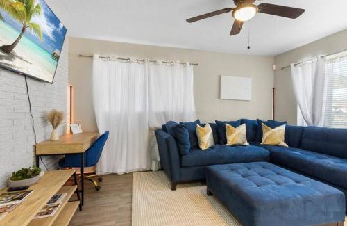 Dania Beach House | Palm Tree Paradise in Dania Beach
