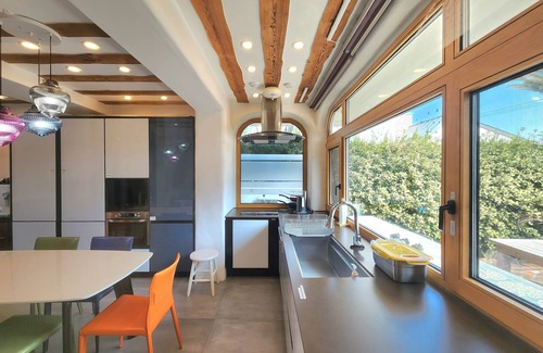 Seogwipo City Villa | Palm Tree Villa