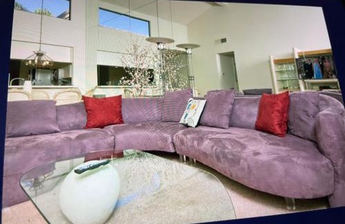 Palm Desert House | Palm Valley Country Club, Pickleball, Tennis, Gym, Clubhouse, Swimming Pools, Lux, Spac 2 Bdrms Den 2 Ba