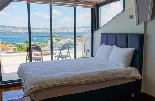 Adalar Bed & Breakfast | Palm Villa