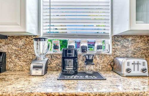 Southwest Apartment | Palm Wave Says - Quietness in Best Location