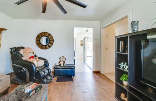 Palmdale House | Palmdale Family Home with Private Pool and Backyard