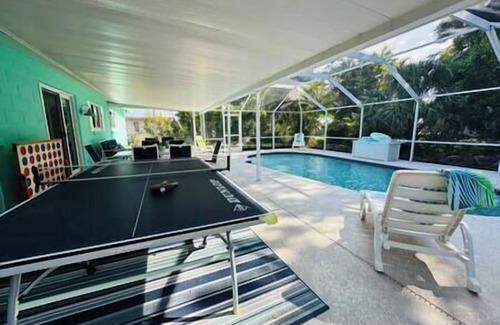 Vero Beach South House | PalmeBleu Pool, EV, King, Ping Pong 15 Min Beach