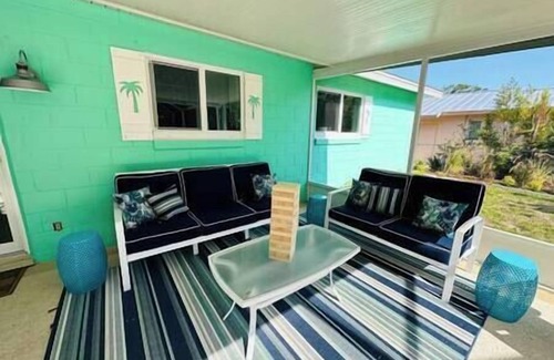 Vero Beach South House | PalmeBleu Pool, EV, King, Ping Pong 15 Min Beach