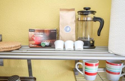 Baker City Apartment | Palmer House, Studio 4, Cozy Downtown Studio for 2, Local Golfing 50% Off!