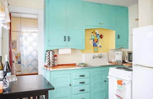 Baker City Apartment | Palmer House, Studio 3, Cozy Studio for 2 Downtown! Local Golfing 50% Off!