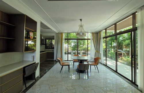 Kram Hotel | Palmeraiebeach Resort Rayong