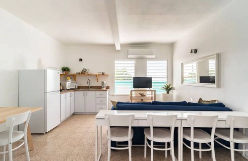 Montalva Villa | Palmeras Beach Apartments