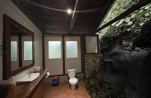 Puerto Barrios Cabin | Palmeras del Río Hotel
