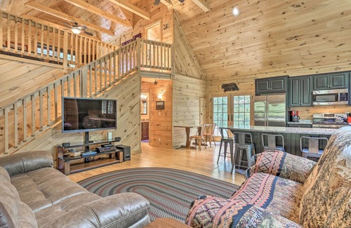 Kresgeville Cabin | Palmerton Cabin w/Game Room ~ 5 Mi to Blue Mtn