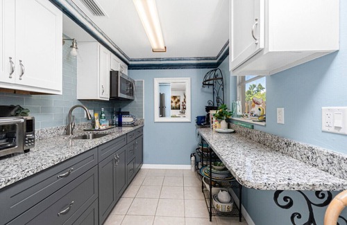 Englewood House | Palmetto Cottage Retreat