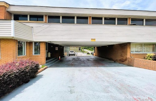 Orangeburg Hotel | Palmetto Inn & Suites by OYO Orangeburg