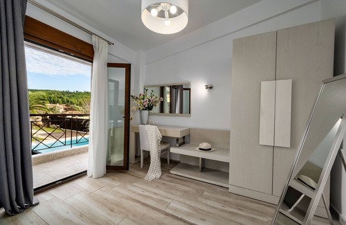 Nea Skioni Villa | Palmrise Luxury Villas - Maistros Villa