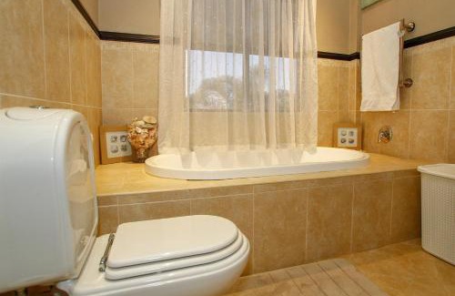 La Lucia House | Palms On Byrne