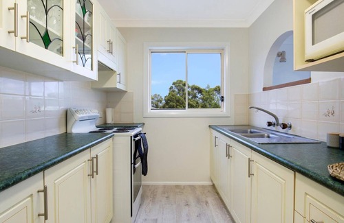 Culburra Beach House | Palms - Pet Friendly - 2 Mins to Beach
