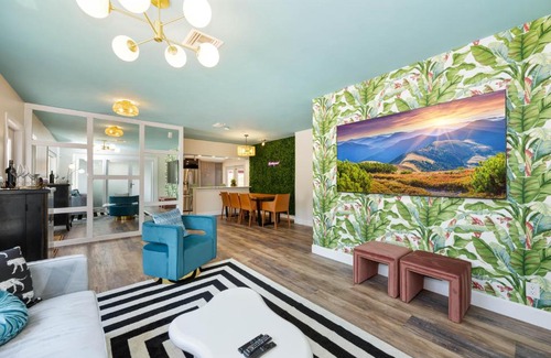 Poinsettia Heights Villa | Palms Retreat! Giant Heated Pool-HotTub-FirePit-5Min2Beach-Pets-EV Chgr