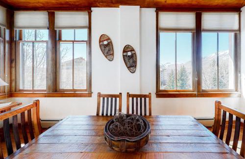 Mountain Village Apartment | Palmyra 4A - Panoramic Peaks Lodge