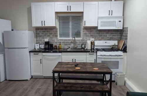 The Willows Apartment | PALO ALTO PRIVATE APARTMENT with kitchen, laundry and Near Stanford