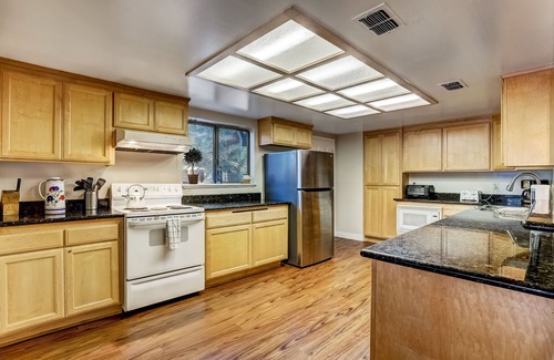 Al Tahoe House | Paloma Place - 30+ Day Vacation Home