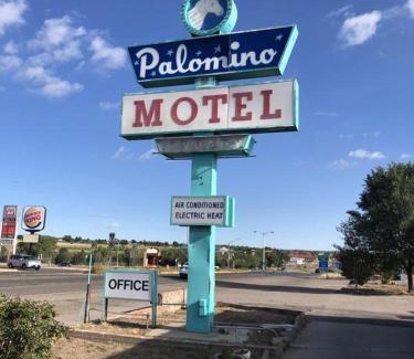 East Las Vegas Hotel | Palomino Motel