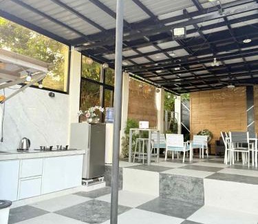 Palompon Villa | Palompon kalimba de luna Villa Inn