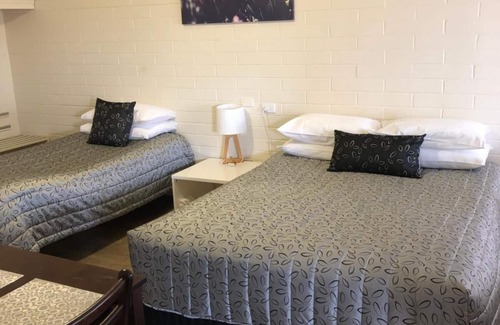 Davenport Hotel | Pampas Motel