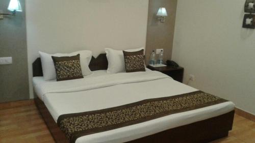 New Delhi House | Pamposh Guest House GK II Market