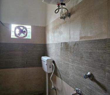Deoghar House | Pandit Devki Nandan Dharamsala & Guest House