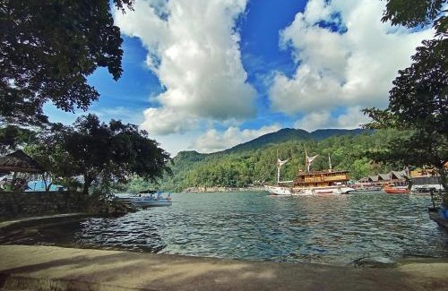 Parapat Hotel | Pandu Lakeside Hotel Parapat